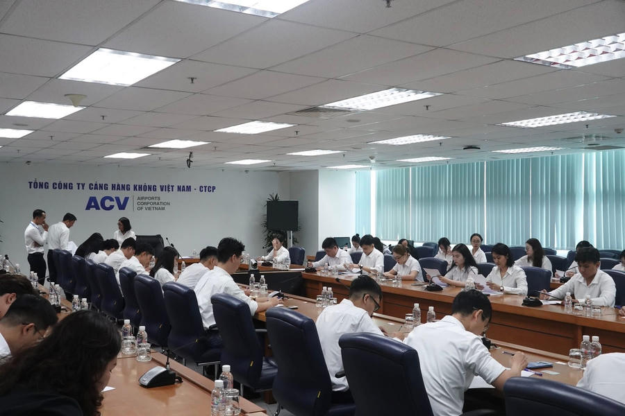 Các ứng viên tham gia thi tuyển.