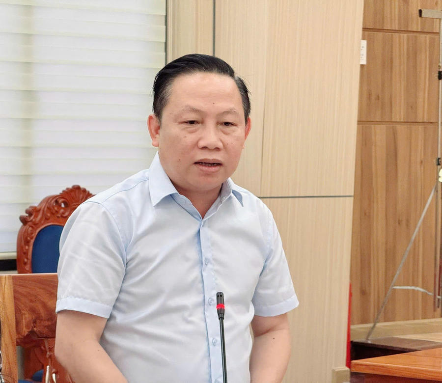 Đại diện các Sở, ngành phát biểu ý kiến.