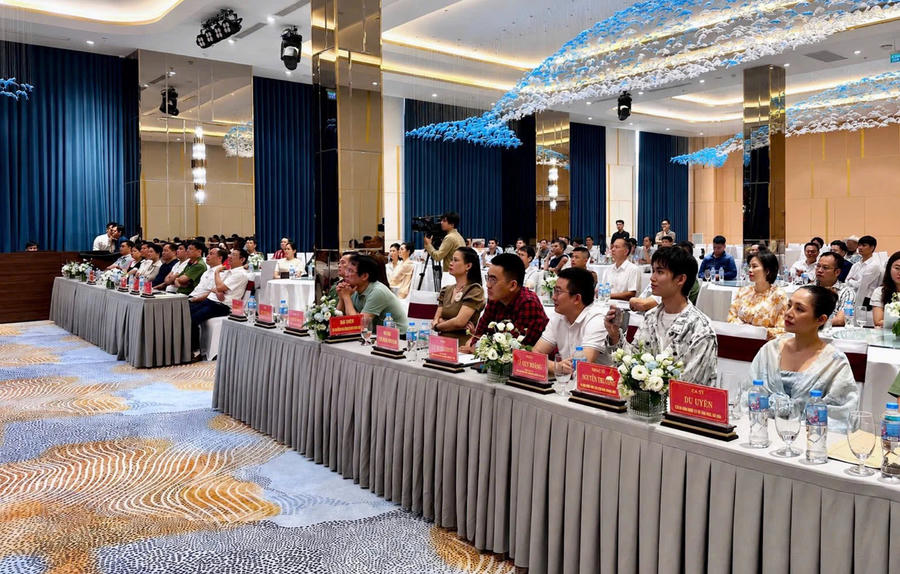 Các đại biểu tham dự hội nghị