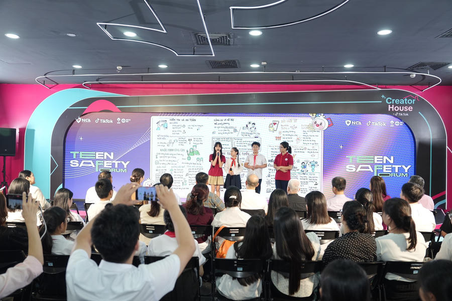 Chính các em thiếu niên cũng cần được trao quyền để chia sẻ trải nghiệm, phản ánh những vấn đề mình gặp phải và tham gia xây dựng giải pháp. (Ảnh: Nguyễn Ngọc)