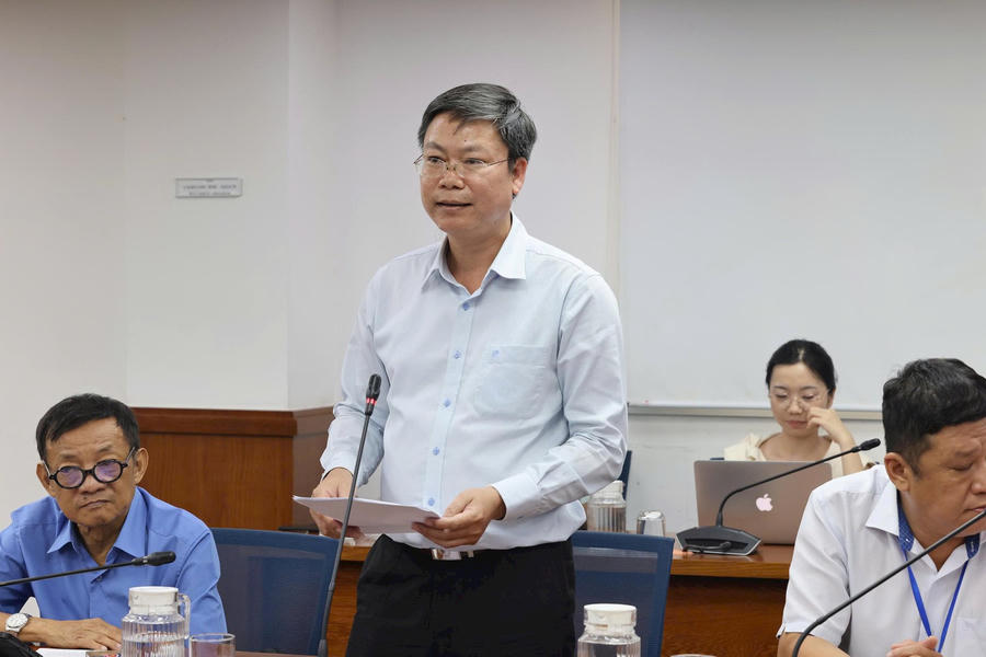 Phó Trưởng Phòng Quản lý năng lượng, Sở Công Thương TPHCM Trần Minh Hóa thông tin về xử phạt vi phạm hành chính trong lĩnh vực điện lực. Ảnh: VGP