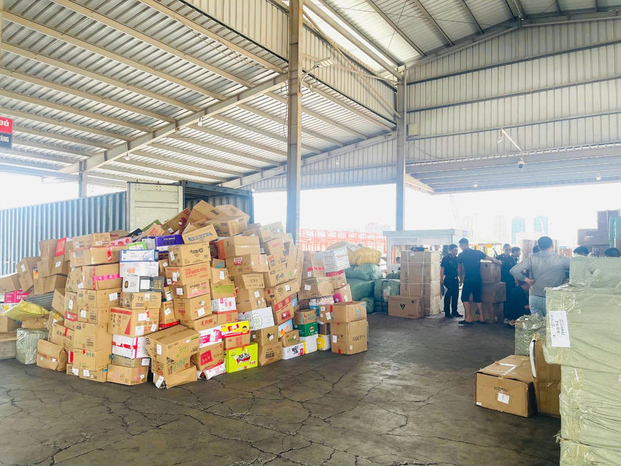 Hàng chục nghìn sản phẩm vi phạm sở hữu trí tuệ bị lực lượng Hải quan Việt Nam thu giữ. (Ảnh: Hải quan Việt Nam)