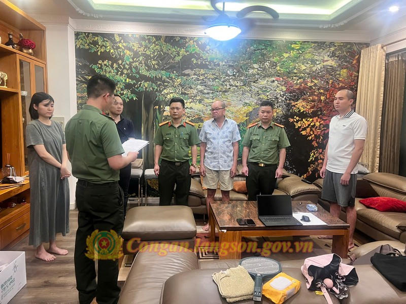 Cơ quan điều tra thực hiện Lệnh bắt với Trần Văn Quận. (Ảnh: CALS)