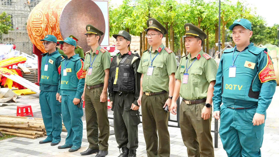 Công an phường Long Hưng đã chủ động phối hợp cùng các lực lượng tinh nhuệ của Công an thành phố Đồng Nai triển khai nhiều phương án bảo đảm tuyệt đối ANTT, ATGT phục vụ Lễ Công bố Quyết định thành lập thành phố Đồng Nai.