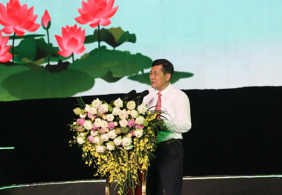 Phó Chủ tịch UBND tỉnh Nghệ An Thái Văn Thành phát biểu tại buổi lễ. (Ảnh: UBND tỉnh Nghệ An)