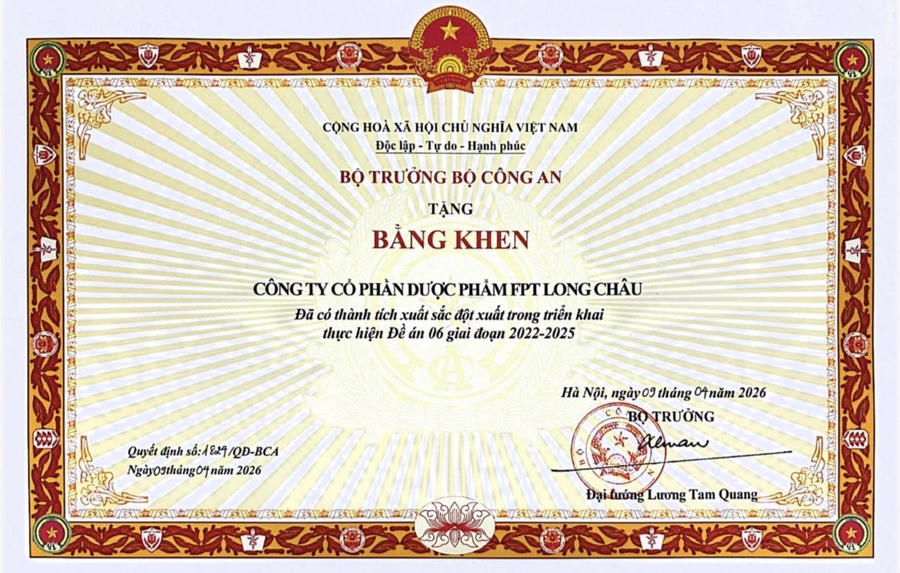 Hệ thống nhà thuốc và trung tâm tiêm chủng Long Châu là đơn vị xuất sắc trong triển khai thực hiện Đề án 06 giai đoạn 2022 - 2025. Ảnh: LC