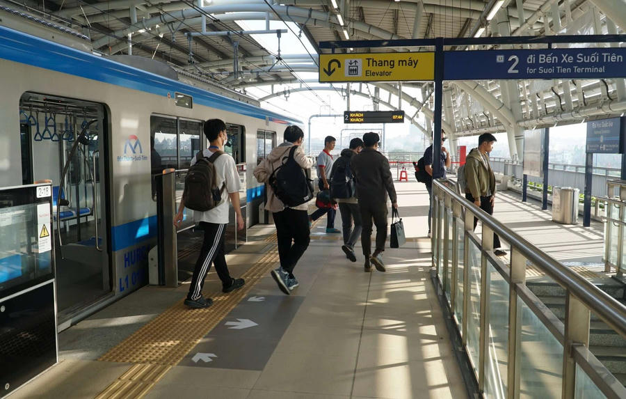 TPHCM triển khai ATM vé nghĩa tình, người khó khăn được đi Metro số 1 miễn phí. Ảnh: Phạm Hữu