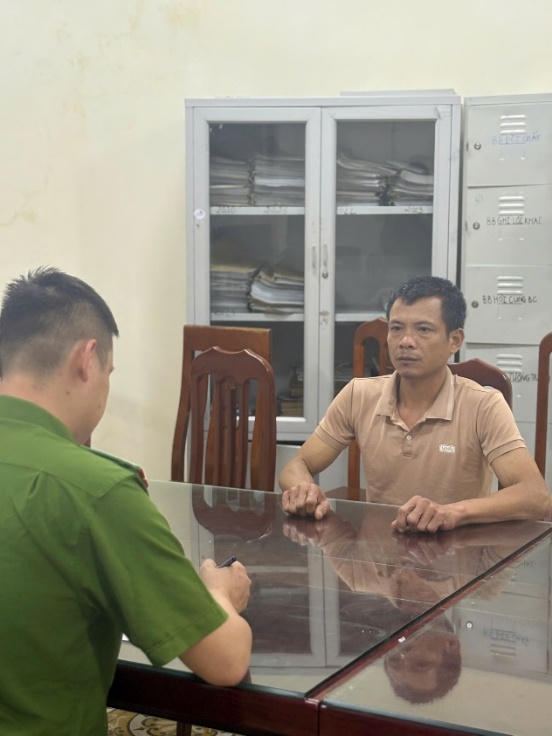 Nguyễn Văn Tùy khai nhận toàn bộ hành vi của mình tại Cơ quan điều tra. (Ảnh: Công an tỉnh Hưng Yên)
