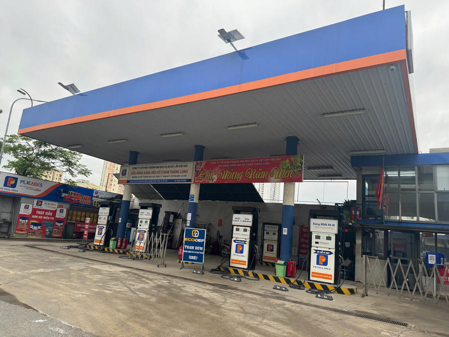 Bộ Công thương yêu cầu các tỉnh, thành phố giám sát, kiểm tra triển khai xăng sinh học E10 theo lộ trình quy định.