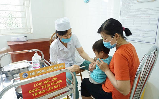 Bộ Y tế ban hành Thông tư về 14 bệnh phải sử dụng vaccine, sinh phẩm trong tiêm chủng bắc buộc. (Ảnh minh họa)