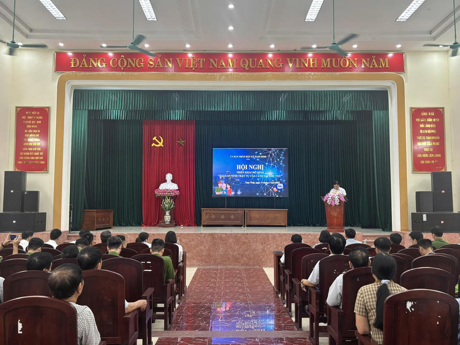 Công an xã Nam Ninh ra mắt mô hình "Zalo An ninh trật tự của Cảnh sát khu vực" Công an xã Nam Ninh ra mắt mô hình "Zalo An ninh trật tự của Cảnh sát khu vực"