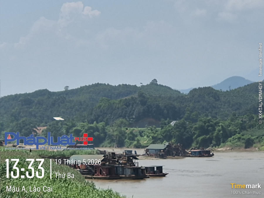 Một mỏ cát được UBND tỉnh Yên Bái cũ nay là UBND tỉnh Lào Cai cấp phép khai thác từ năm 2019. Một mỏ cát được UBND tỉnh Yên Bái cũ nay là UBND tỉnh Lào Cai cấp phép khai thác từ năm 2019.