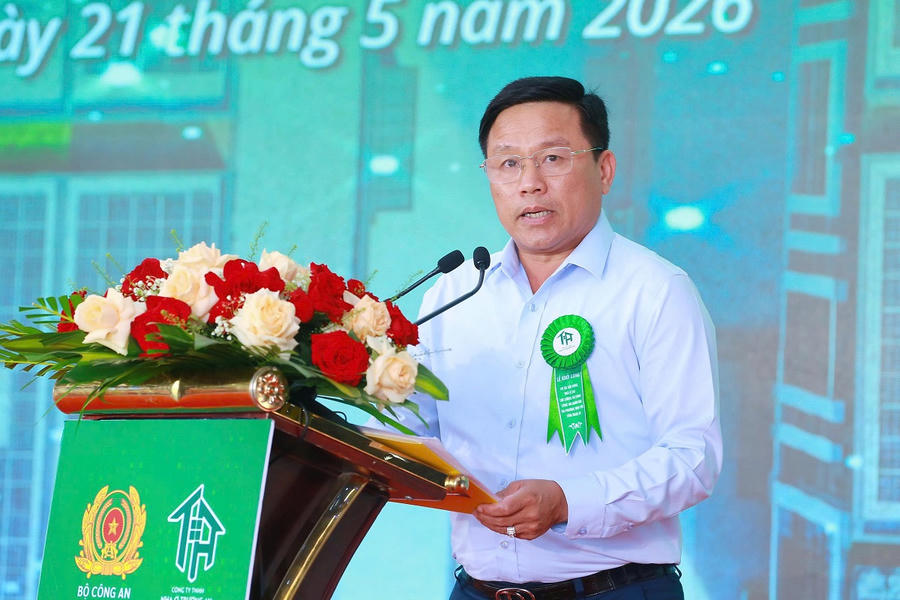 Phó Chủ tịch Ủy ban nhân dân tỉnh Nghệ An, Hoàng Phú Hiền phát biểu tại buổi lễ.