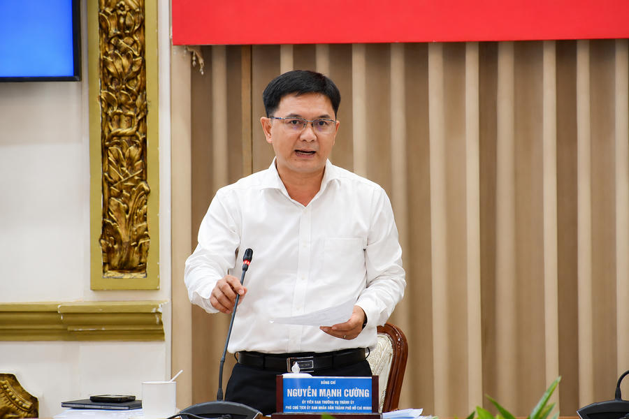 Phó Chủ tịch UBND TP Hồ Chí Minh Nguyễn Mạnh Cường phát biểu tại buổi làm việc.