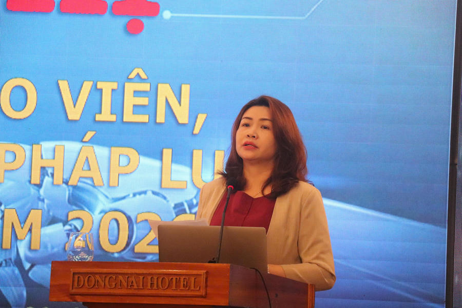 Phó Giám đốc Sở Tư pháp thành phố Đồng Nai Lý Hậu Hồng Lê phát biểu