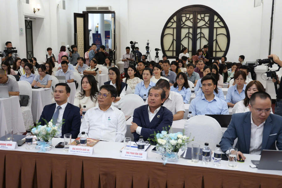 Các đại biểu tham dự Tọa đàm&nbsp;"Truy xuất nguồn gốc – Lá chắn bảo vệ người tiêu dùng".