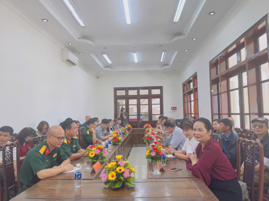Đông đảo văn nghệ sĩ tham gia Trại sáng tác Văn học "Chiến tranh cách mạng và người lính hôm nay".