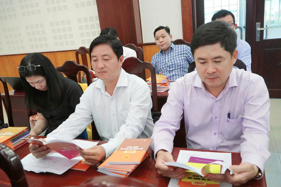 Đại biểu dự hội nghị.
