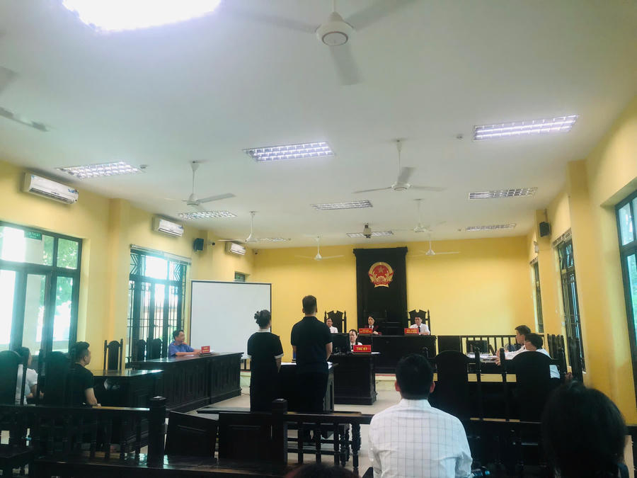 Hình ảnh các bị cáo tại phiên toà.