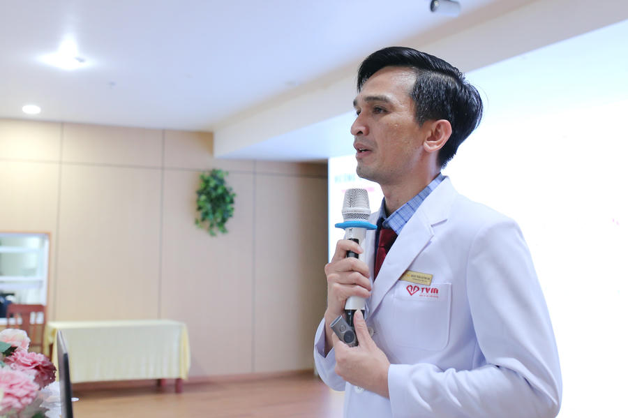 BS.CKI Trần Quỳnh An chia sẻ chuyên đề “Kiểm soát huyết áp – dự phòng đột quỵ” tại chương trình.