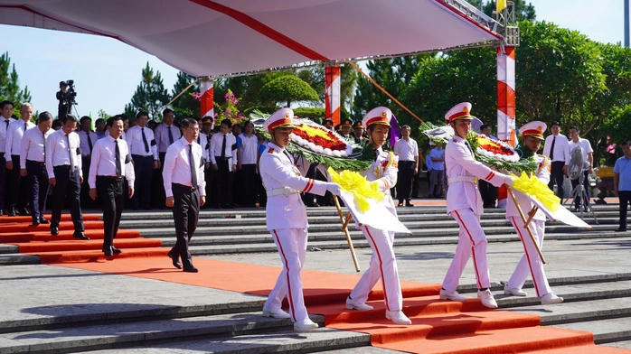 Trang nghiêm&nbsp;lễ truy điệu và an táng hài cốt liệt sĩ tại tỉnh Quảng Trị.