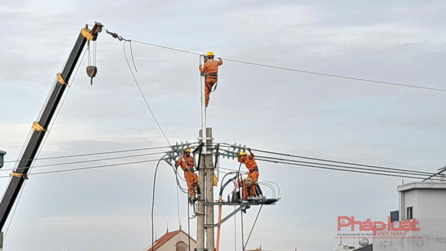 Bộ Công Thương đặt mục tiêu phấn đấu tiết kiệm điện tối thiểu 3% tổng điện năng tiêu thụ toàn quốc trong năm 2026. (Ảnh: N. Trường).