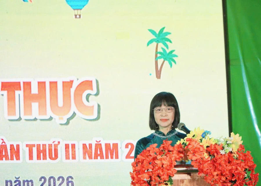 Bà Quảng Xuân Lụa - Giám đốc Trung tâm xúc tiến đầu tư và thương mại tỉnh An Giang phát biểu khai mạc