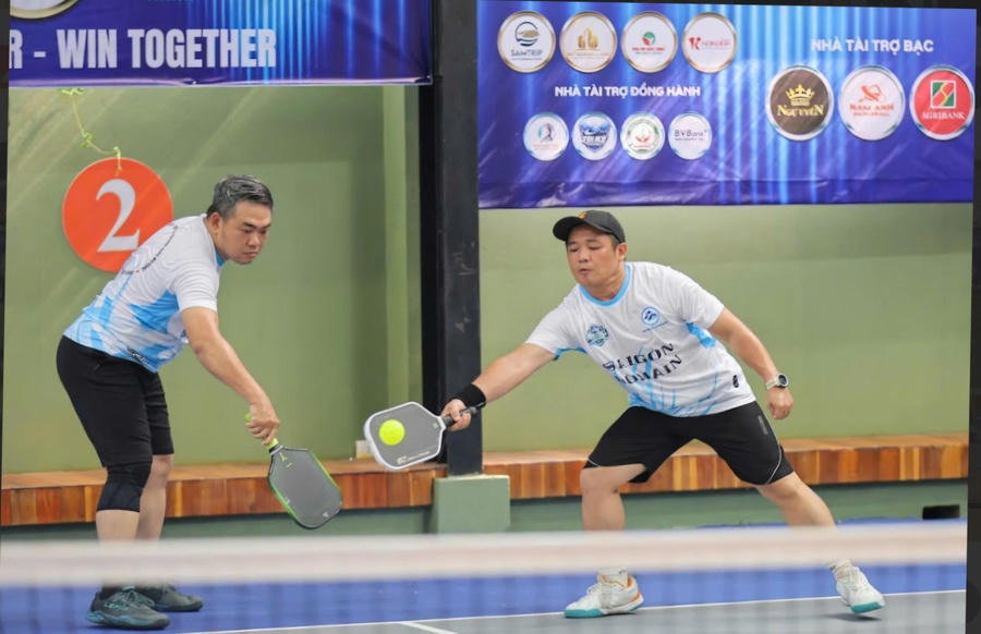 Một trận đấu tại Giải Pickleball Du lịch Phú Quốc 2026. 