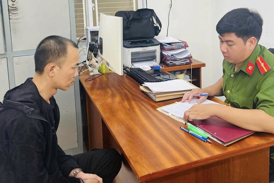 Nguyễn Văn Thu tại cơ quan công an. Ảnh: Tuyền Nguyễn