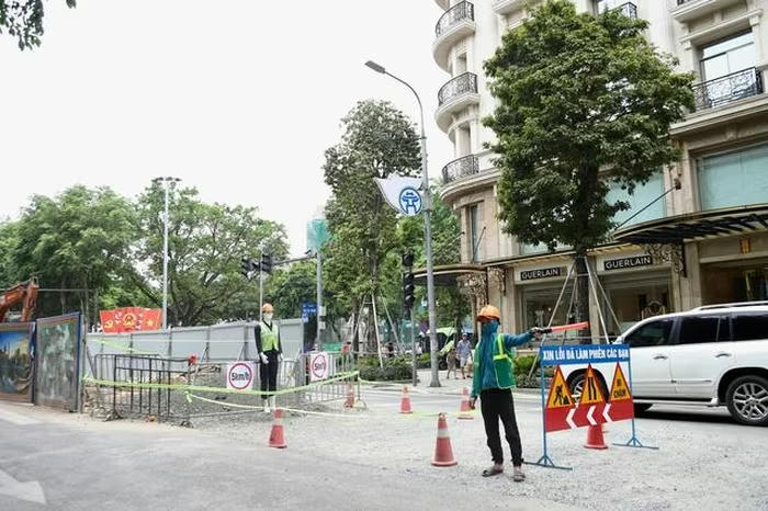 Hà Nội sẽ rào chắn, phân luồng nhiều tuyến phố trung tâm đến giữa tháng 6 để thi công chống ngập.