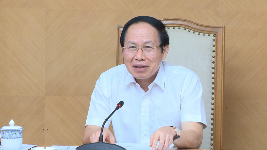 Phó Thủ tướng Lê Tiến Châu chủ trì họp về hồ sơ chính sách Luật Xử lý vi phạm hành chính (sửa đổi) - Ảnh: VGP