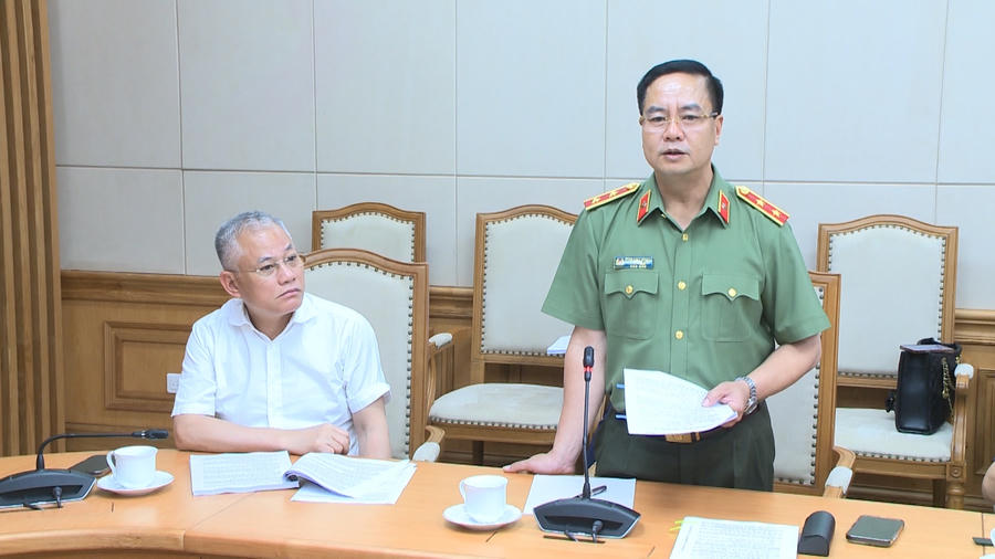 Trung tướng Phạm Công Nguyên, Cục trưởng Cục Pháp chế và cải cách hành chính, tư pháp, Bộ Công an phát biểu - Ảnh: VGP