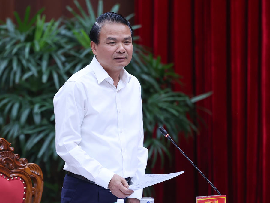 Bộ trưởng, Chủ nhiệm Văn phòng Chính phủ Đặng Xuân Phong phát biểu tại buổi làm việc với tỉnh Vĩnh Long.
