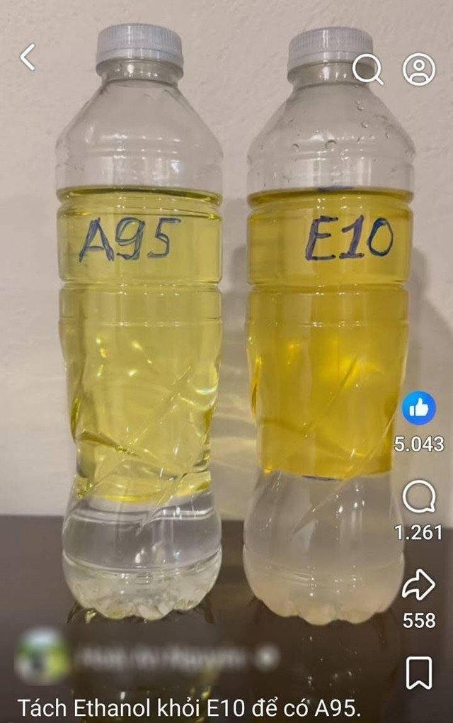 Cách tách Ethanol khỏi E10 bằng phương pháp thủ công đang lan truyền rộng rãi. (Ảnh cắt từ clip)