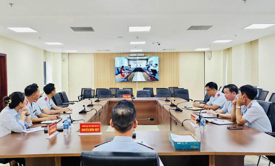 Toàn cảnh một buổi tiếp công dân trực tuyến nhìn từ điểm cầu Trụ sở TCDTW. (Ảnh: Báo Thanh tra)