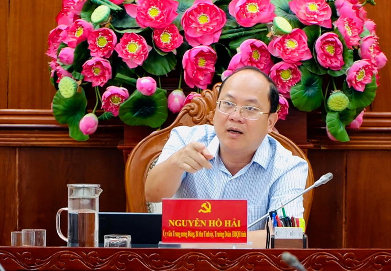 Ông Nguyễn Hồ Hải - Bí thư Tỉnh ủy Cà Mau đề nghị Sở Dân tộc và Tôn giáo tiếp tục rà soát, tham mưu thực hiện hiệu quả các chính sách phù hợp với từng địa bàn có đông đồng bào DTTS sinh sống.