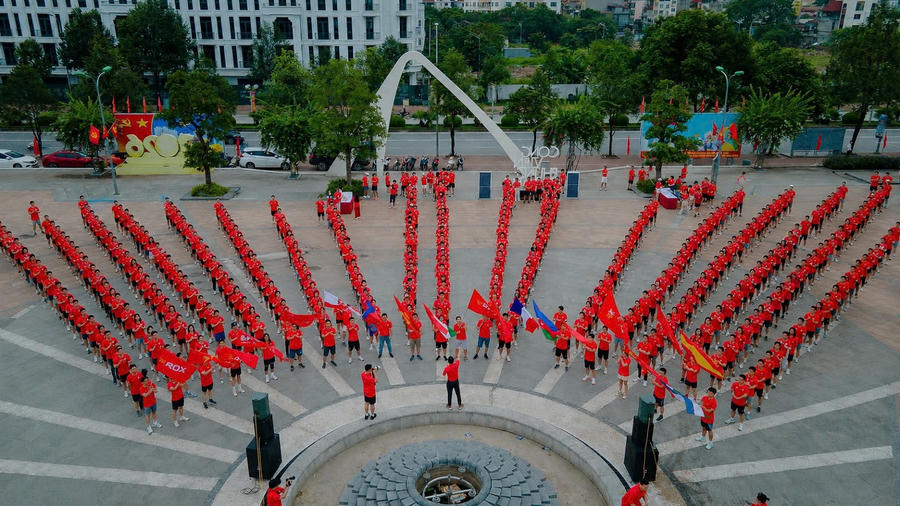 Người ROX cùng nhau chạy dưới ánh bình minh