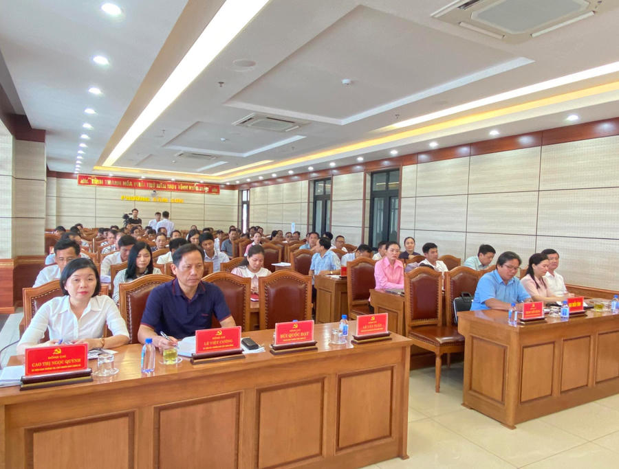 Các đại biểu tham dự hội nghị