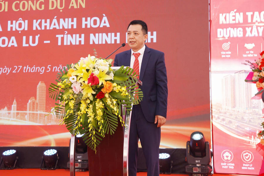Ông Nguyễn Công Thuận, Giám đốc Công ty cổ phần Đầu tư và phát triển dịch vụ bất động sản Thuận Thắng, đại diện chủ đầu tư Dự án phát biểu tại lễ khởi công.