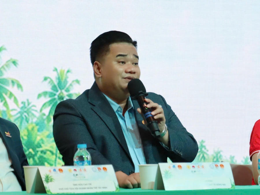Ông Nguyễn Duy Khương - Phó Chủ tịch Hội Doanh nhân trẻ Thành phố Đồng Nai phát biểu tại chương trình.