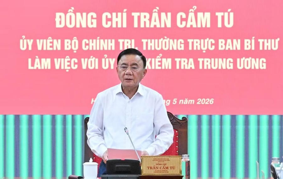 Thường trực Ban bí thư phát biểu tại buổi làm việc. Ảnh TP
