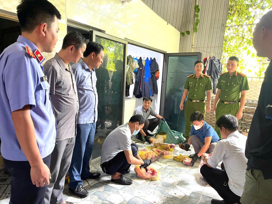 Nhiều sản phẩm từ lợn trên đều dương tính với vi rút Dịch tả lợn châu Phi - Ảnh Công an Hà Tĩnh.
