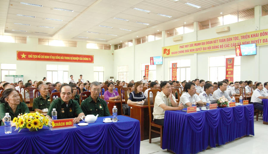 Đại biểu tham dự Hội nghị ký kết.