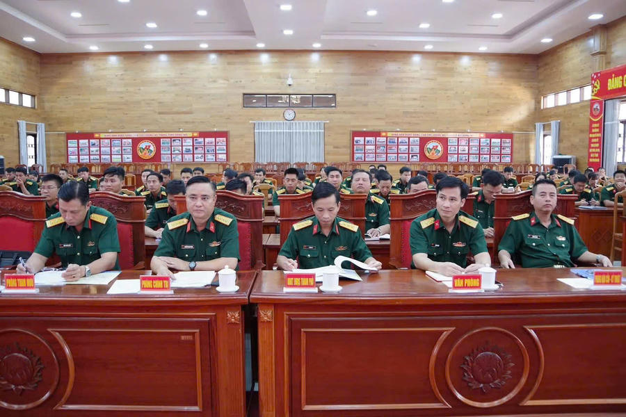Các đại biểu tham dự hội nghị.