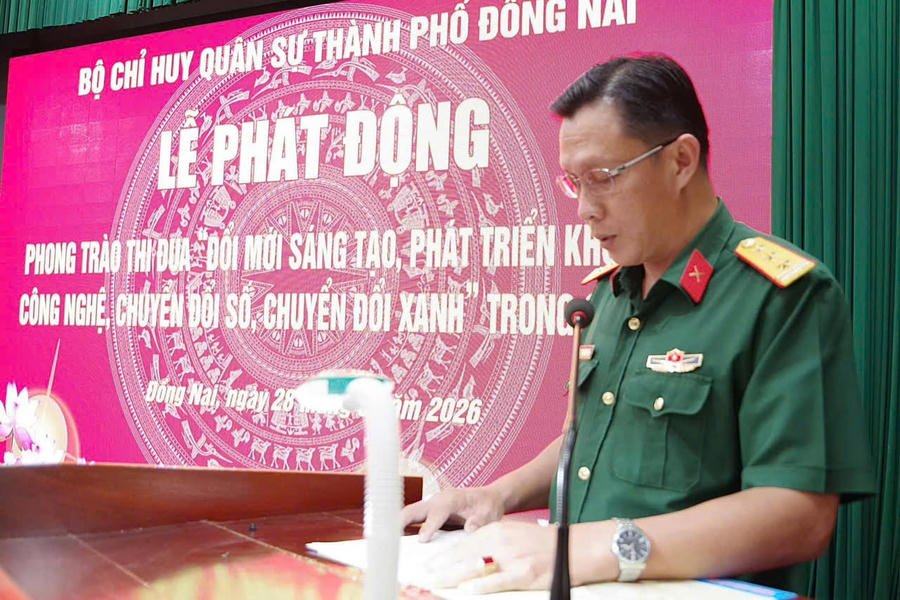 Lãnh đạo các đơn vị phát biểu ý kiến.