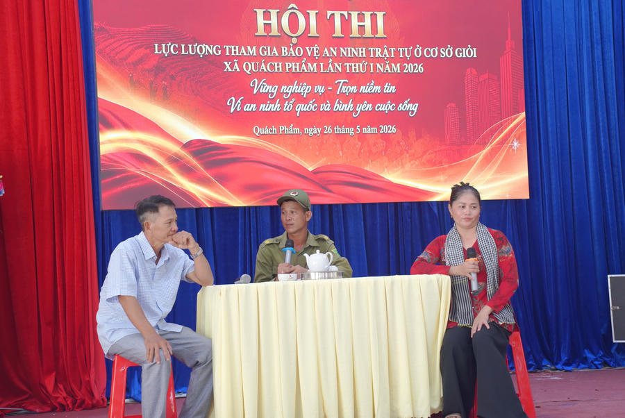 Lực lượng ANTT cơ sở xã Quách Phẩm khéo léo lồng ghép tuyên truyền Chỉ thị số 01 của Ban Thường vụ Tỉnh ủy về phòng, chống khai thác thủy sản mang tính hủy diệt tại Hội thi ANTT cơ sở giỏi năm 2026.