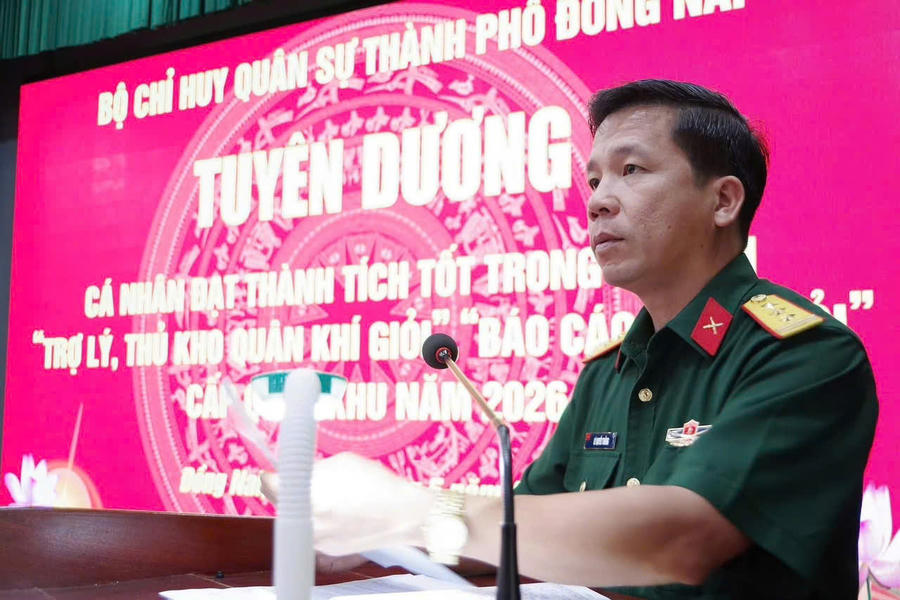 Lãnh đạo các đơn vị phát biểu ý kiến.