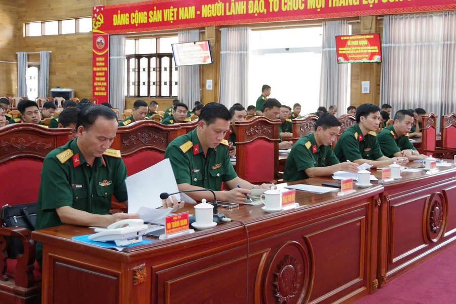Các đại biểu tham dự hội nghị.