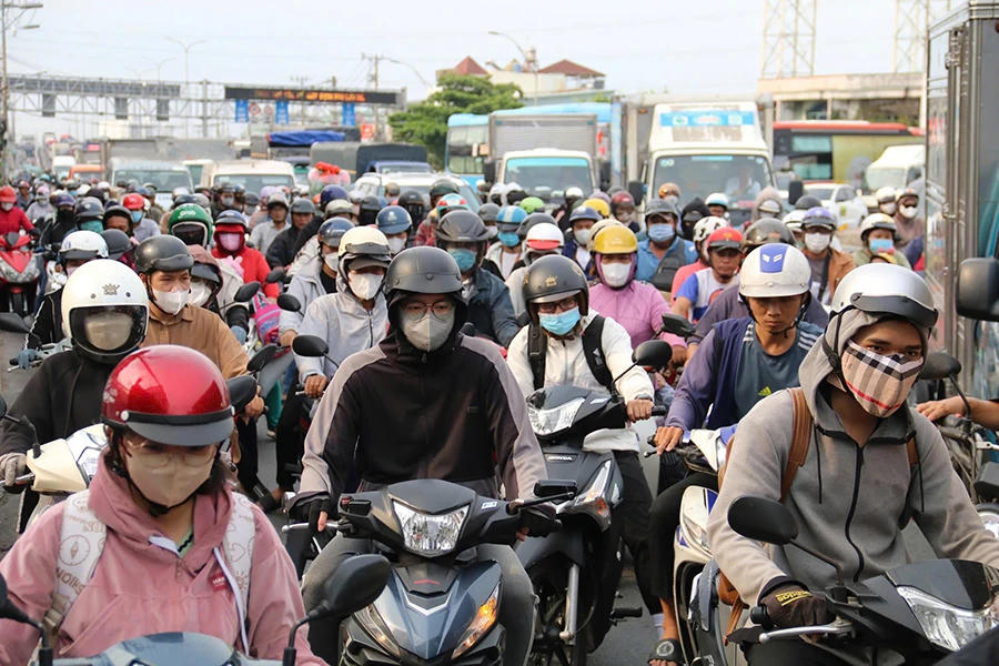 TP HCM đặt mục tiêu tới 2040 chuyển đổi 100% phương tiện lưu thông trên đường sang xe sử dụng năng lượng xanh. Ảnh minh hoạ