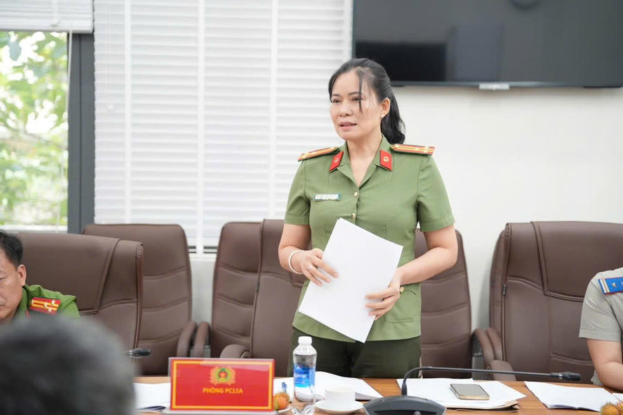 Đại diện các phòng nghiệp vụ Công an TP Đồng Nai phát biểu ý kiến.